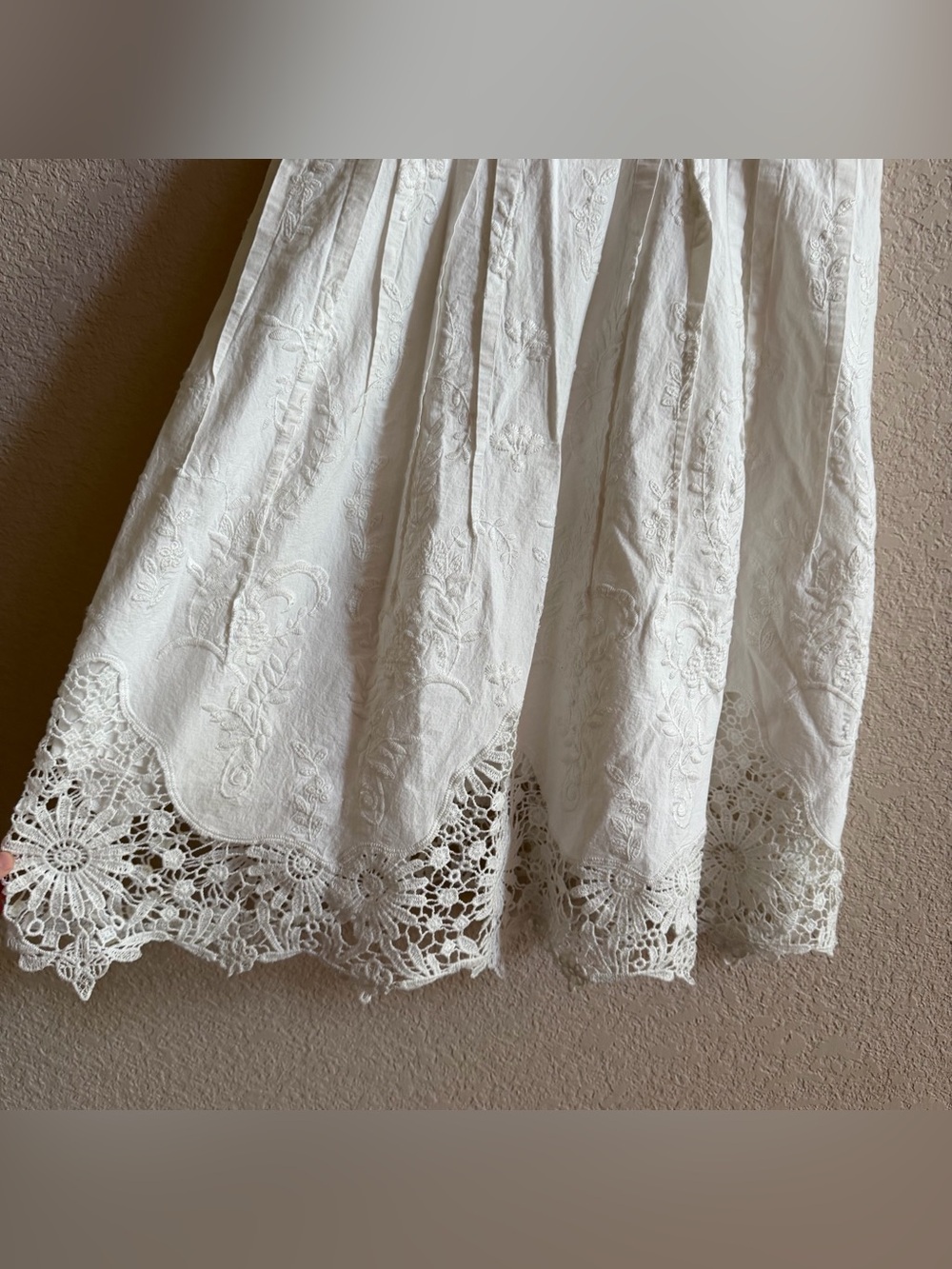 T Tahari Women Size 6 Shirt Dress White Collared Sleeveless Cotton Lace Trim - Picture 6 of 9